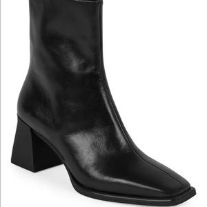 Vagabond Hedda Square Toe Chelsea Booties